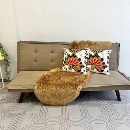 Roemah Lily Studio Tanah Rata Eksteriør bilde